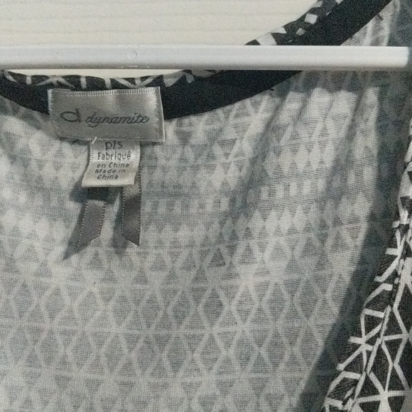 SALE [3/20$] DYNAMITE PATTERNED TANK TOP - Picture 3 of 4